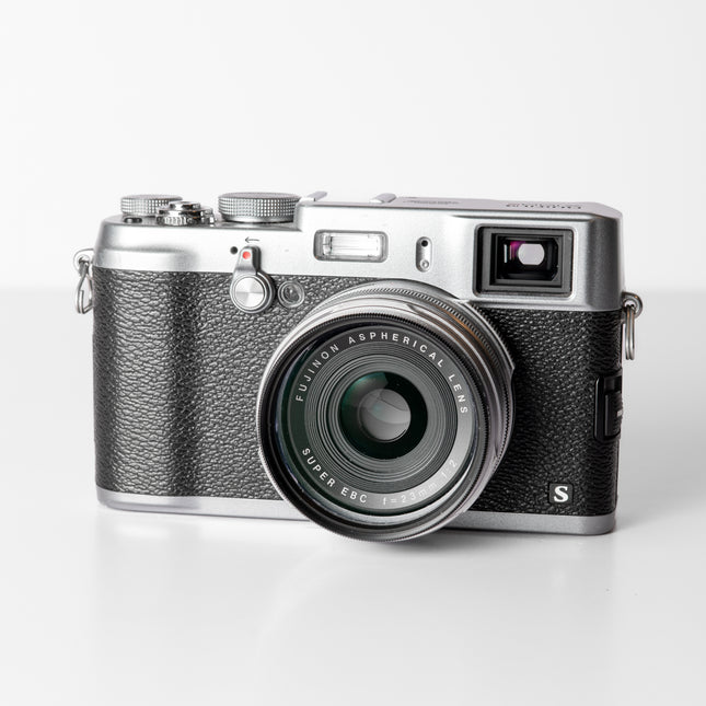 FujiFilm X100s