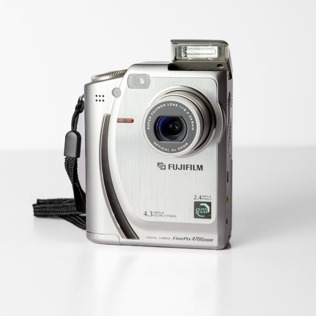 Fujifilm FinePix 4700 Zoom