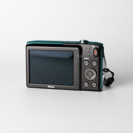 Nikon Coolpix S3300