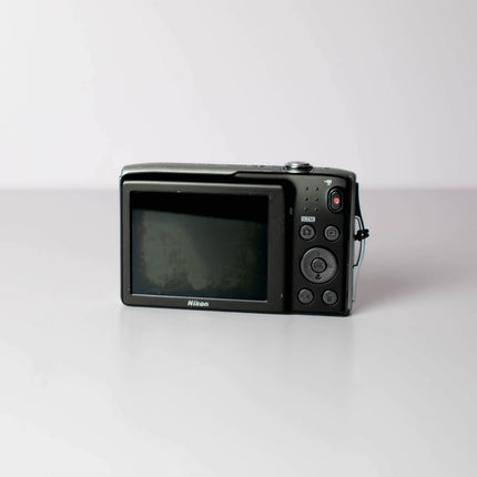 Nikon Coolpix S3300