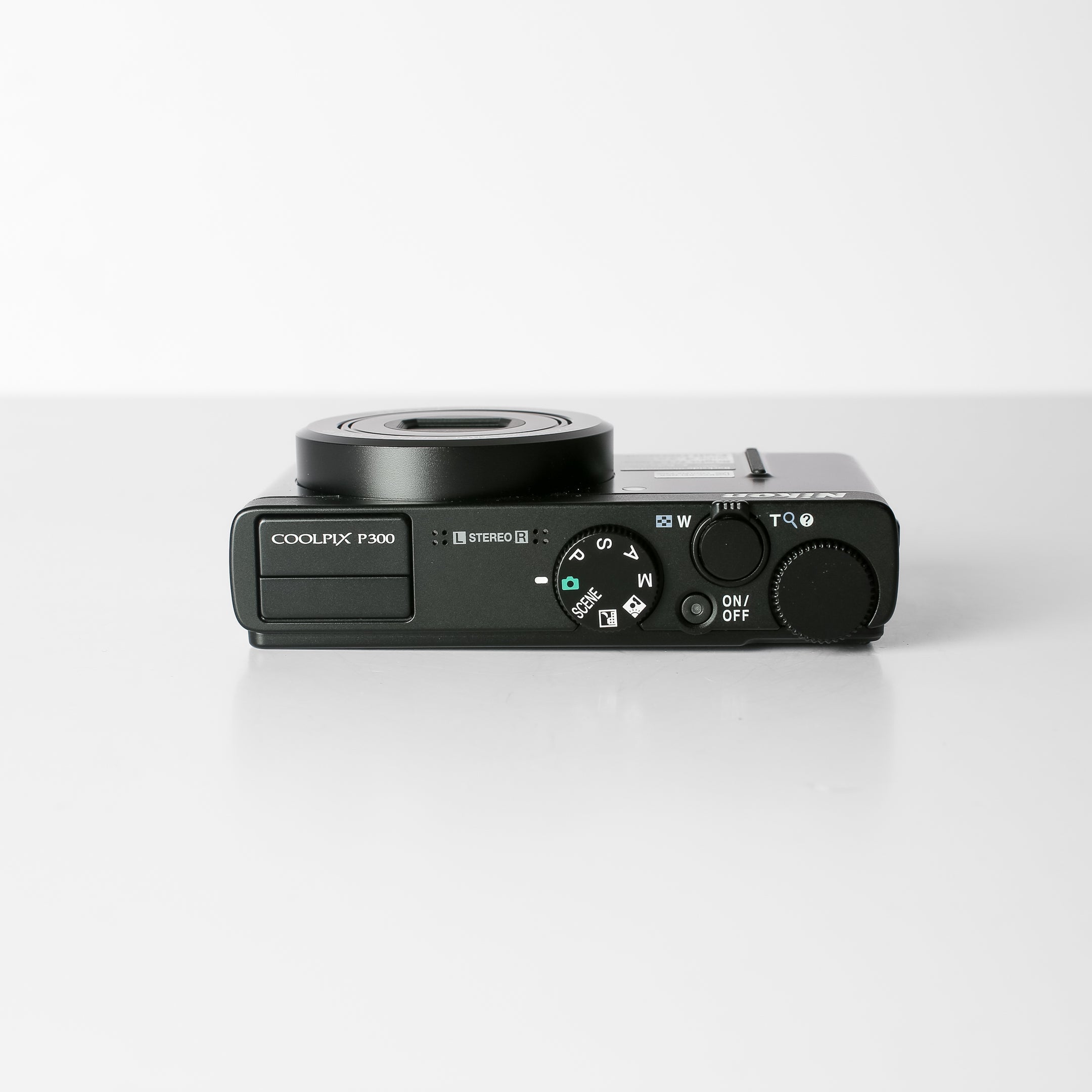Nikon Coolpix P300