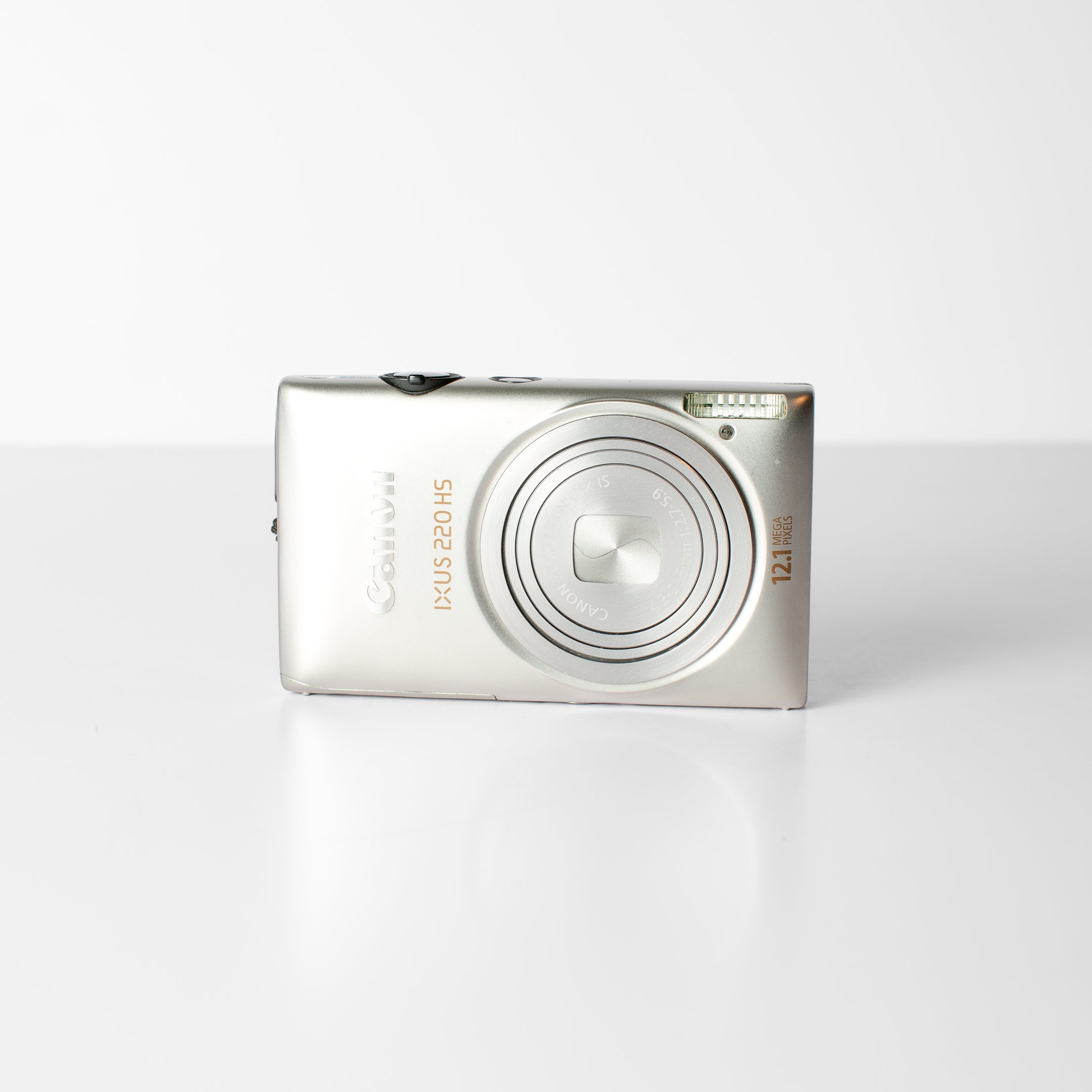 Canon IXUS 220 HS