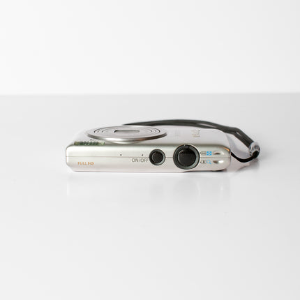 Canon IXUS 220 HS