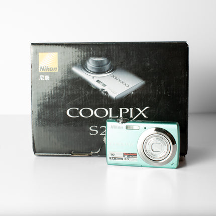 Nikon Coolpix S220