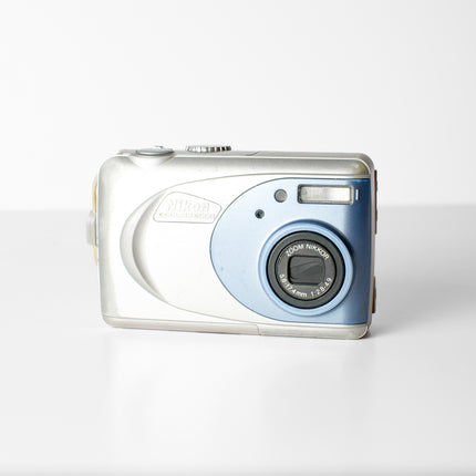 Nikon Coolpix 2000
