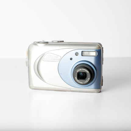 Nikon Coolpix 2000