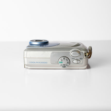 Nikon Coolpix 2000
